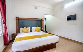 Fabhotel Abrigo Residency