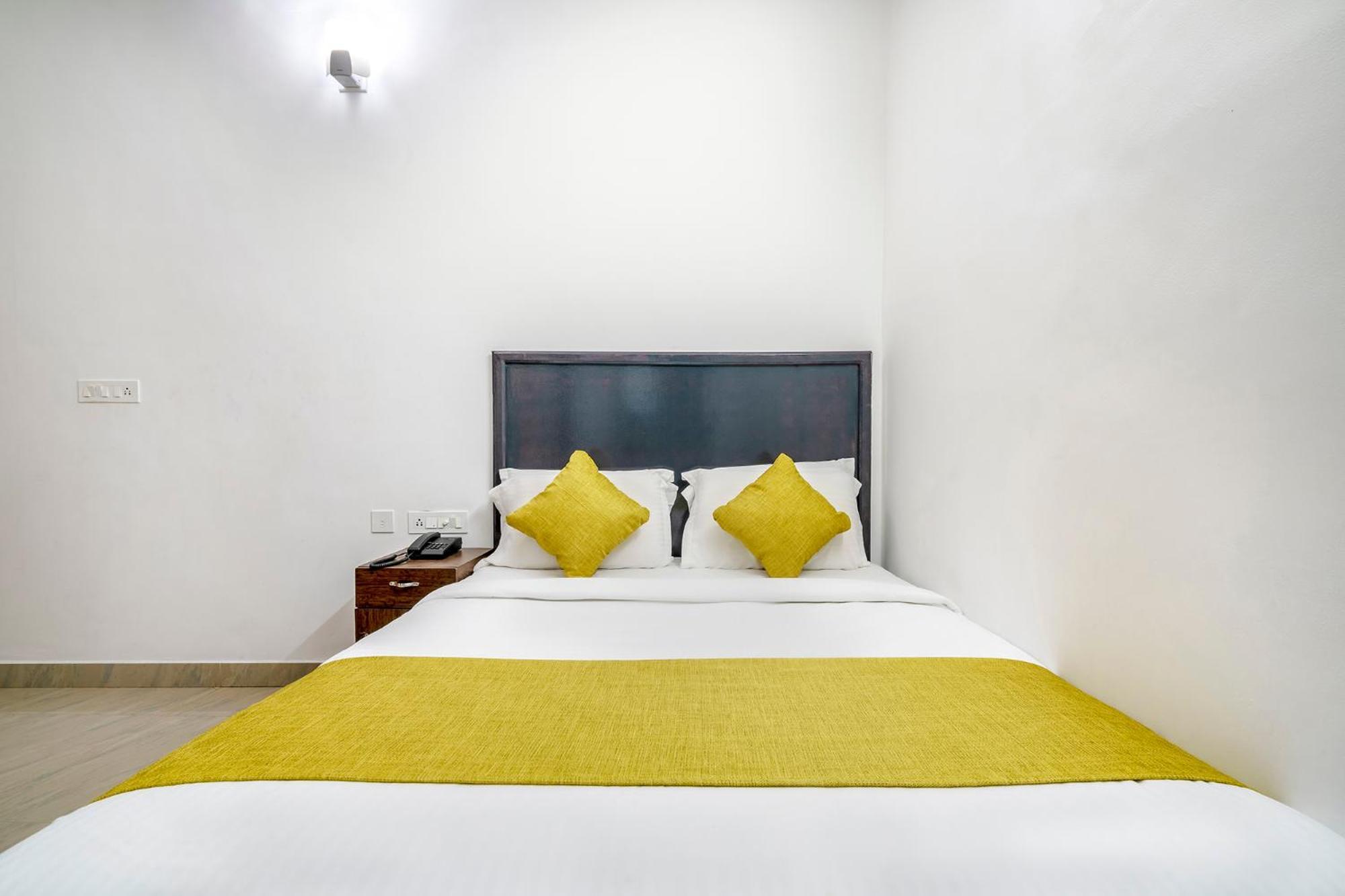 Fabhotel Abrigo Residency Anaviratty Exterior photo